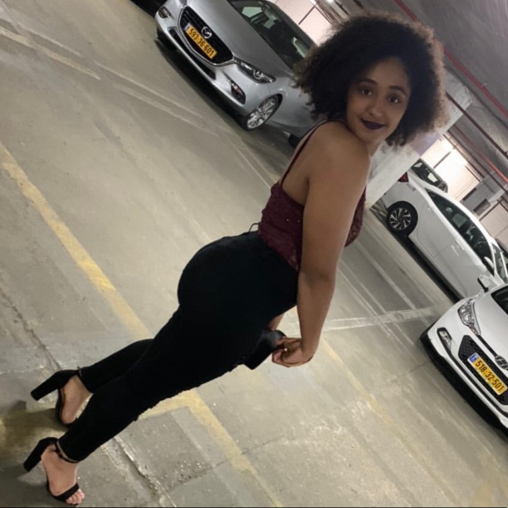 Meet your Posher, Leah